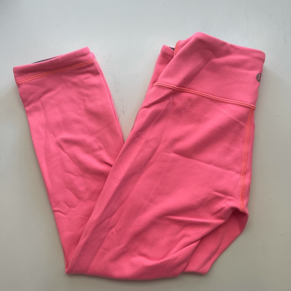 Size 4 LULULEMON leggings.